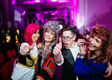 Uspešna karijera kao rezultat usavršavanja frizera - Ivana i Aleksandar sa modelima na sceni